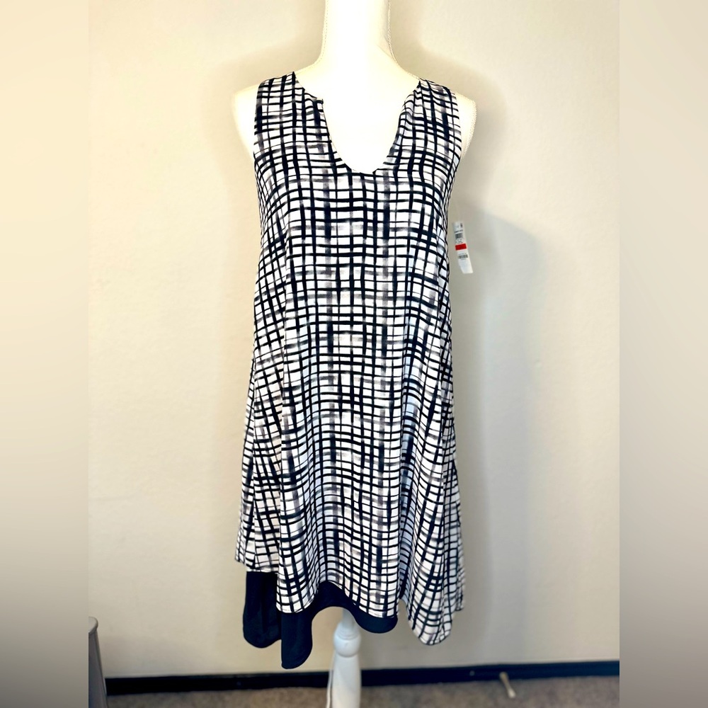NWT Bar III Black and White Lightweight Mini Geometric Dress Size XS